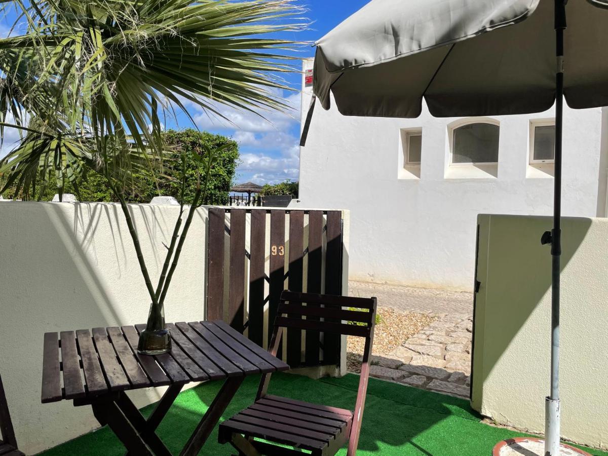 Cozy And Stylish Studio Apt Just 800M From The Beach - New On Booking! Albufeira Exterior foto